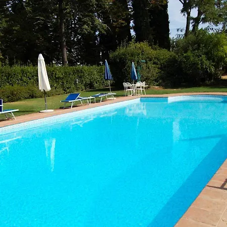 Strada Sleeps 17 Pool Wifi *